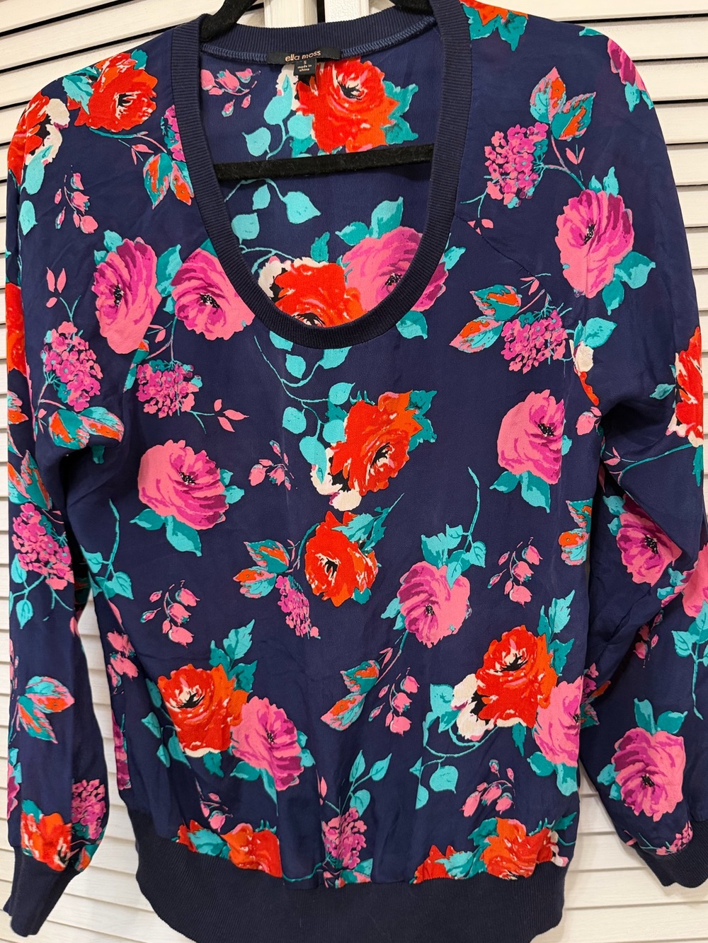 Ella Moss 100% silk floral blouse size small